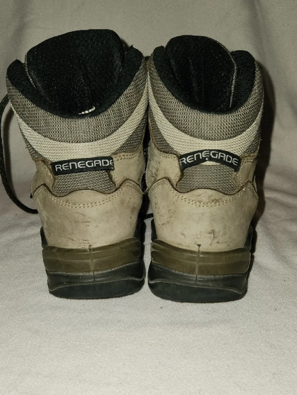 Lowa Men's Taupe and Black Hiking Boots